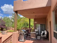 West Sedona 4BR luxury home on private half acre w/ Hot Tub & Mountain Views!