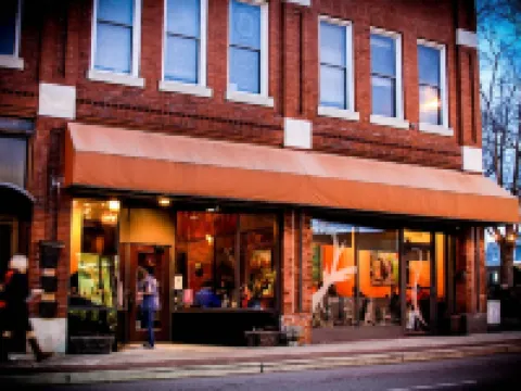 Historic Downtown Morganton Loft  w/ Original 1900's Charm/Walk/Shop/Dine Hotels in Morganton
