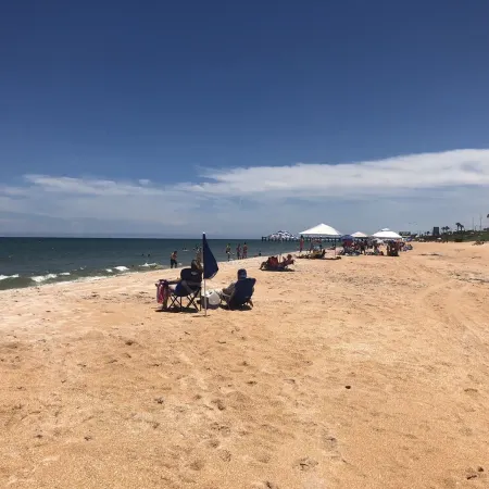 Fantastic View! Beautiful Oceanfront Beach House; Steps to the Beach! 4/6 Br
