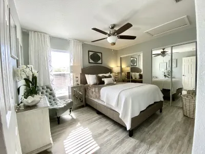 Acorn Terrace at the Harbor Inn on Main, Safety Harbor, FL