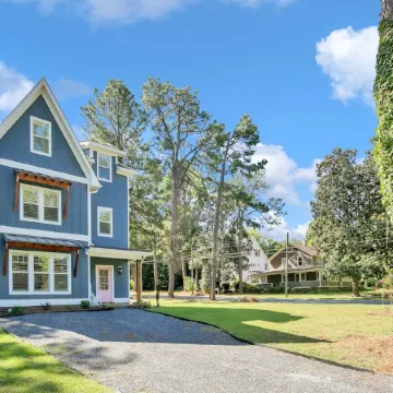 The Pinecone Cottage - a Southern Pines escape