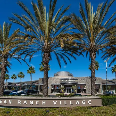 Beautiful, Luxury Condo, Gated with Walking Trail to Beach!