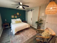 Dog Friendly Retreat near WEC Hotels near Adena Golf and Country Club