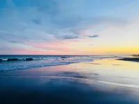 Fully Renovated Oceanfront - Private Beach Access - Dog Friendly - Sleeps 8
