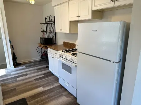 Sleeps 8, YSU, Fairgrounds, Wi-Fi, EV1, Remote