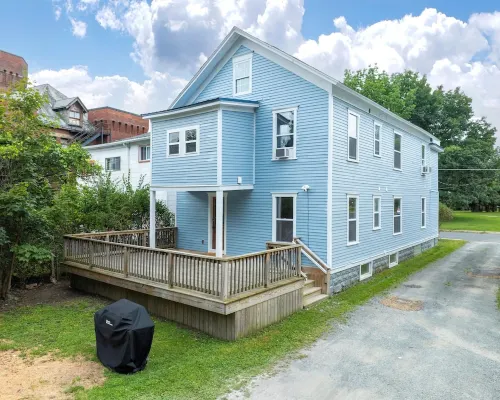 Fully Stocked Kitchen,  AC,  Wi-Fi, W/D,  Near Baseball and Walk to Downtown Hotels in Oneonta