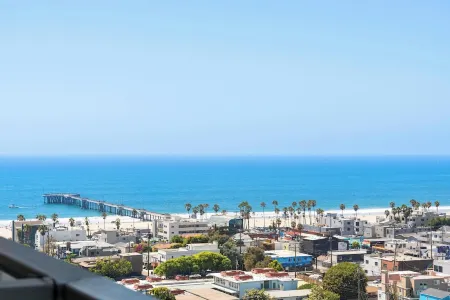 Seabreeze Sky Residence 3bd/2ba MDR+Venice+SM Отели рядом с достопримечательностью «Fisherman's Village»