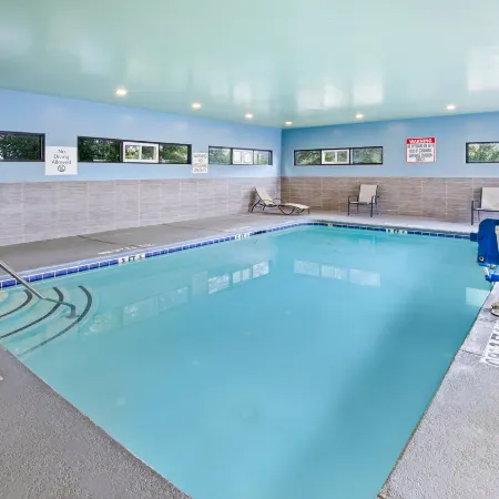 Holiday Inn Express & Suites LOCUST GROVE by IHG