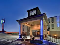 Holiday Inn Express OSAGE BCH - LAKE OF THE OZARKS by IHG