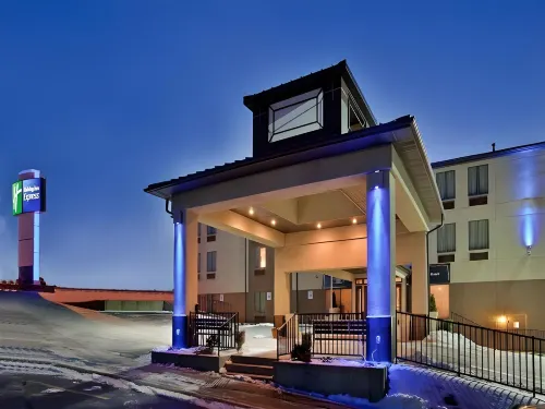 Holiday Inn Express OSAGE BCH - LAKE OF THE OZARKS by IHG