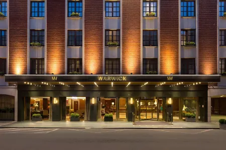 Warwick Brussels - Grand Place Отели рядом с достопримечательностью «Парк Сэнкантёнэр»