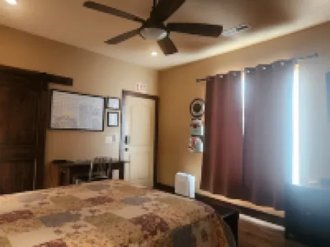 "Zions Gateway Casita" 14 Miles from Entrance of Zion National Park. 維爾京酒店