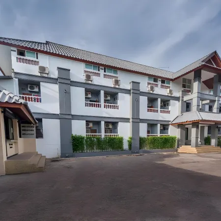 Future Place Mansion Ubon Отели рядом с достопримечательностью «Муниципалитет Убонрачатхани»