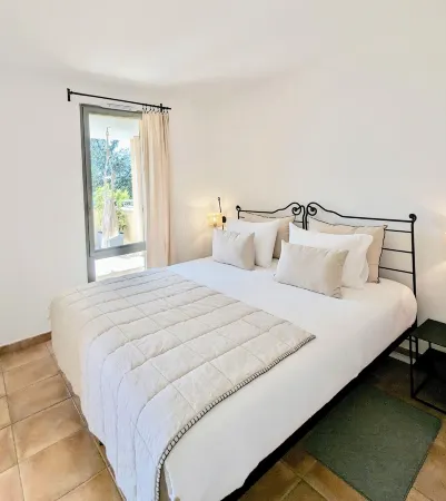 Allura Golf Appartement, au Coeur du Luberon, Belle Vue, Piscine