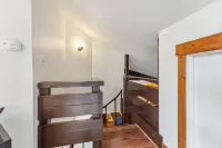 Cozy Mountain Condo Minutes from Keystone Resort with Pool & Hot Tub