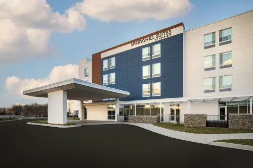 SpringHill Suites by Marriott Lexington Frankfort - parking