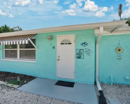 Turtle Walk - Walk to Gorgeous Beach! WALK to 12 different Restaurants! Hoteles en Longboat Key