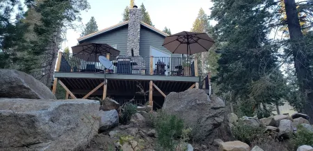 Rustic cabin in the Shaver/Huntington lake area