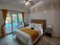 Cozy Margate Retreat family home with 2 Bedrooms Hôtels à : Port Shepstone