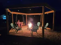 Cozy Farmhouse w/ short walk to private to private lake Hotele w: Barry County