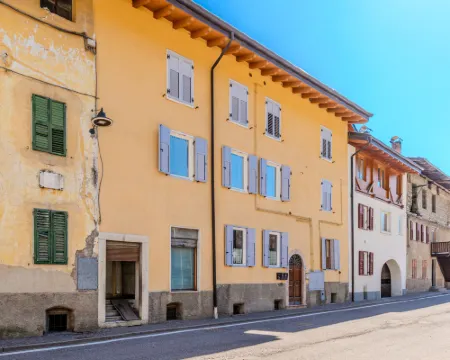 Carlotta Hotels in Monclassico
