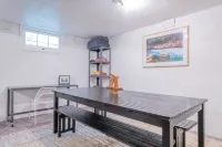 Modern 4-bdrm Cape Cod House, Popular NE Portland