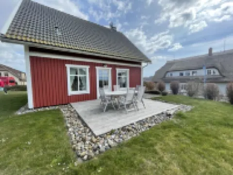 Cozy Swedish house on the Bodden in Mönchgut Hotels in Monchgut