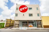 OYO Hotel Familiar Tollan