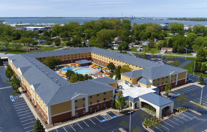 Cedar Point's Express Hotel