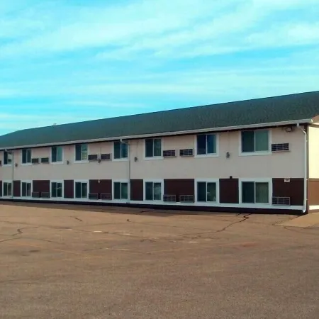 Faribault Hometown Inn & Suites