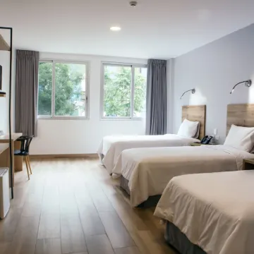 ذا بارك هوتل Hotels near Biblioteca Municipal