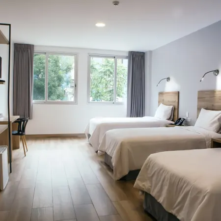 The Park Hotel Отели рядом с достопримечательностью «Меркадо Сур»