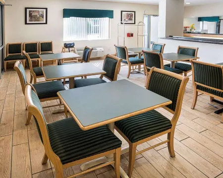 諾頓商場和國家體育中心凱藝飯店