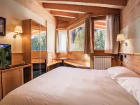 Hotel Garni Pegrà Hotels in Ponte di Legno