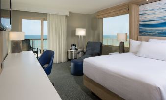 Crowne Plaza Melbourne-Oceanfront