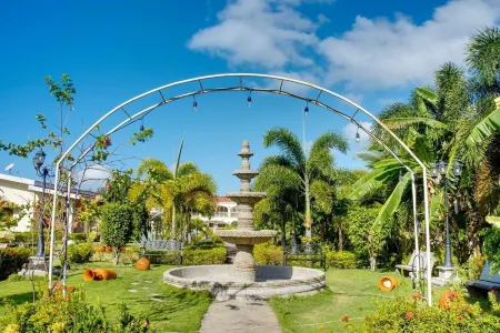 Hotel la Estancia Отели в г. Урбайте