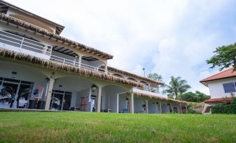 Baan Jai Dee Beach Front Hotel