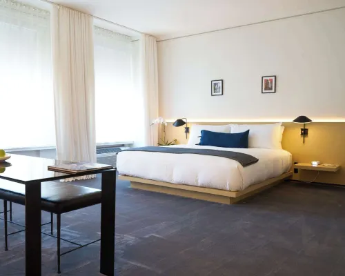The Chicago Hotel Collection - Ambassador Gold Coast Hotels near Steppenwolf Theatre