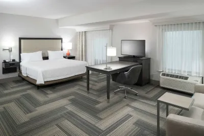 Hampton Inn & Suites Atlanta Perimeter Dunwoody فنادق في DeKalb County