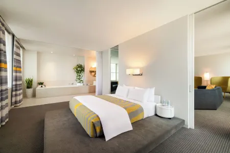 The Delphi Hotel Отели рядом с достопримечательностью «Южный Лос-Анджелес»