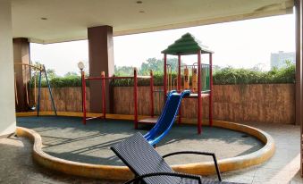 Nice Studio at Serpong Greenview Apartment