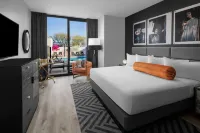 The English Hotel, Las Vegas, a Tribute Portfolio Hotel - parking