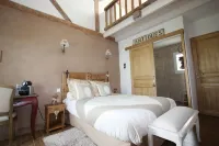 La Haute Muraille Hotels in Saint-Folquin
