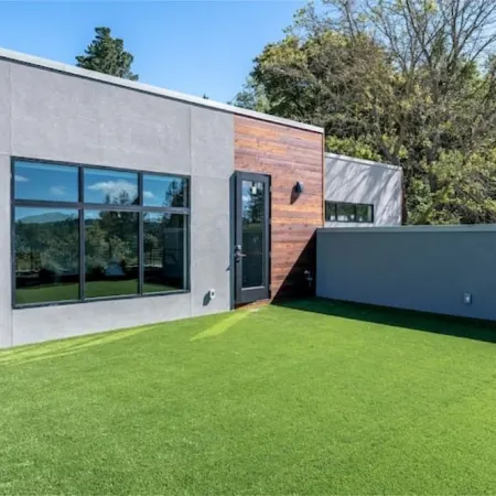 ULTRA LUXE Lafayette Modern House Brand NEW