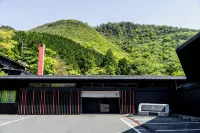 YuYu Hakone - Private Open Air Onsen Usage Guaranteed - parking