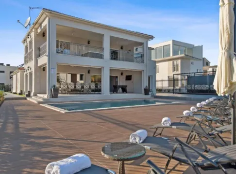 Villa Carolus in Vodice