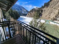 Ganga River View Hotels in Gangotri