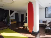 Villa Caparica Hostel Hotels in Almada