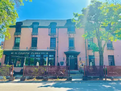 County Clare Irish Hotel & Pub Hotels near O'Donnell Park Rental