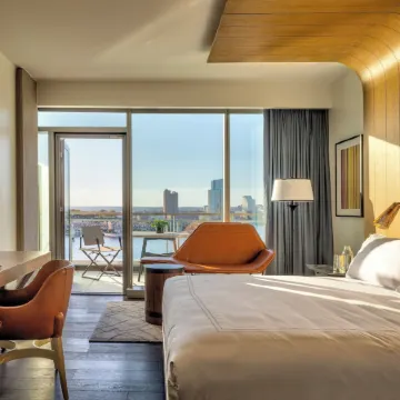 Canopy by Hilton Baltimore Harbor Point